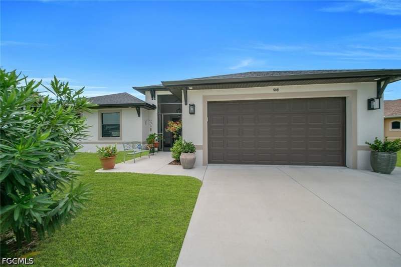 3 bedroom SingleFamilyResidence at 609 Clayton Ave, Lehigh Acres, Lehigh Acres — photo 4