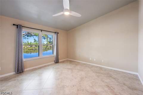 242 Newport Dr 509, Naples FL - photo 12 of 37