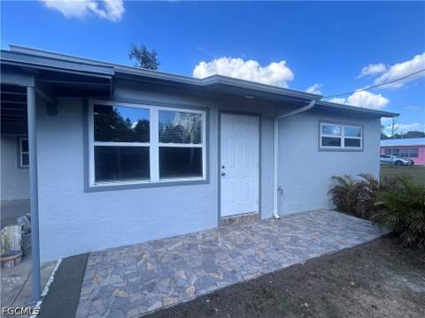 2655 Market St, Fort Myers FL - photo 18 of 19