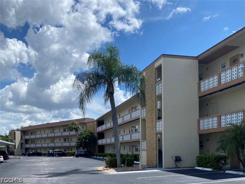 2 bedroom Condominium at 1515 Tropic Ter 1515, Tropic Terrace, North Fort Myers — photo 1