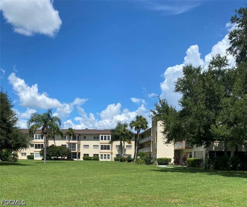 2 bedroom Condominium at 1515 Tropic Ter 1515, Tropic Terrace, North Fort Myers — photo 3