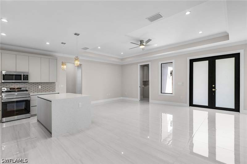 3 bedroom SingleFamilyResidence at 4210 66th Ave NE, Golden Gate Estates, Naples — photo 5