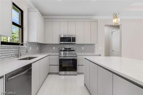 4210 66th Ave NE, Naples FL - photo 8 of 24