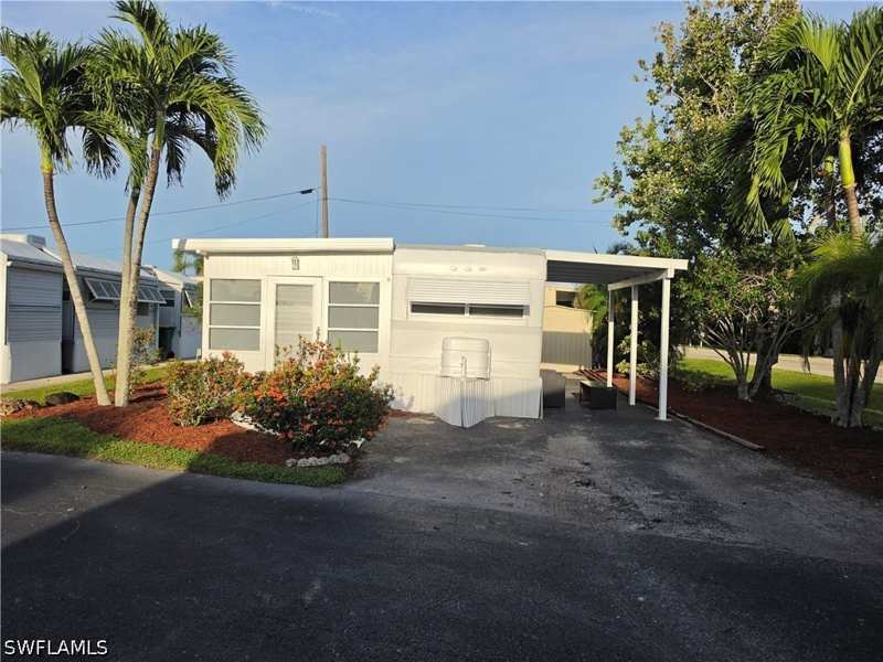 2 bedroom ManufacturedHome at 50 Temple Ln, Holiday Manor, Naples — photo 1