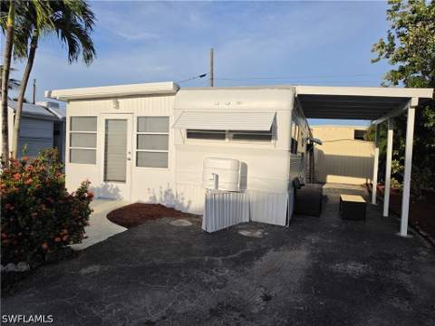 50 Temple Ln, Naples FL - photo 8 of 22