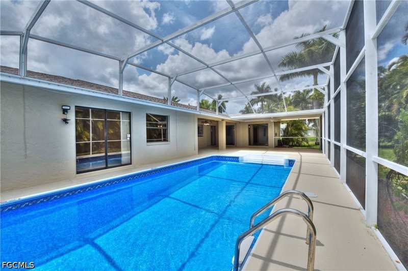 3 bedroom SingleFamilyResidence at 3603 SE 18th Pl, Savona, Cape Coral — photo 1
