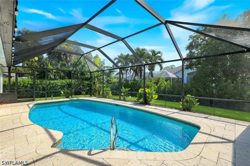 3 bedroom SingleFamilyResidence at 520 Raven Way, Quail Crossing, Naples — photo 1
