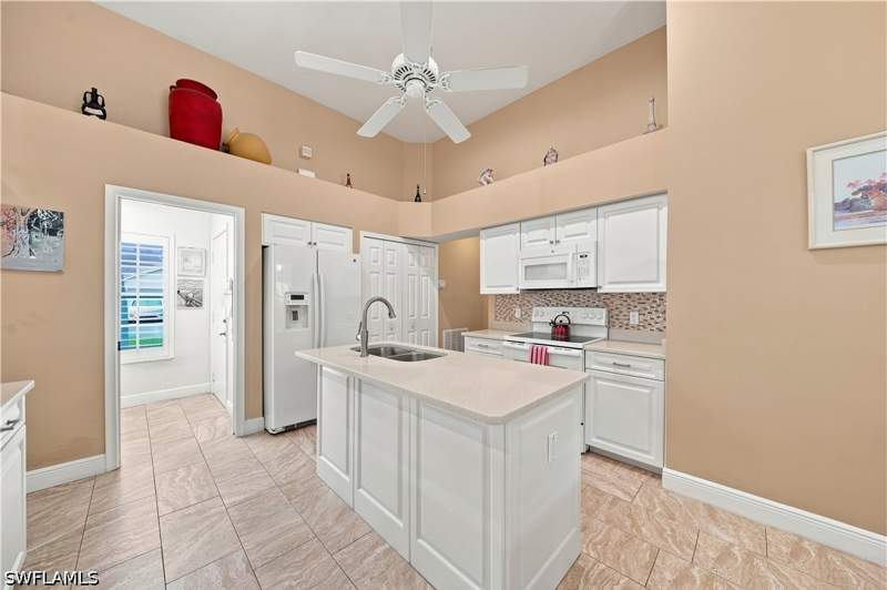 3 bedroom SingleFamilyResidence at 22178 Seashore Cir, Forest Ridge, Estero — photo 4
