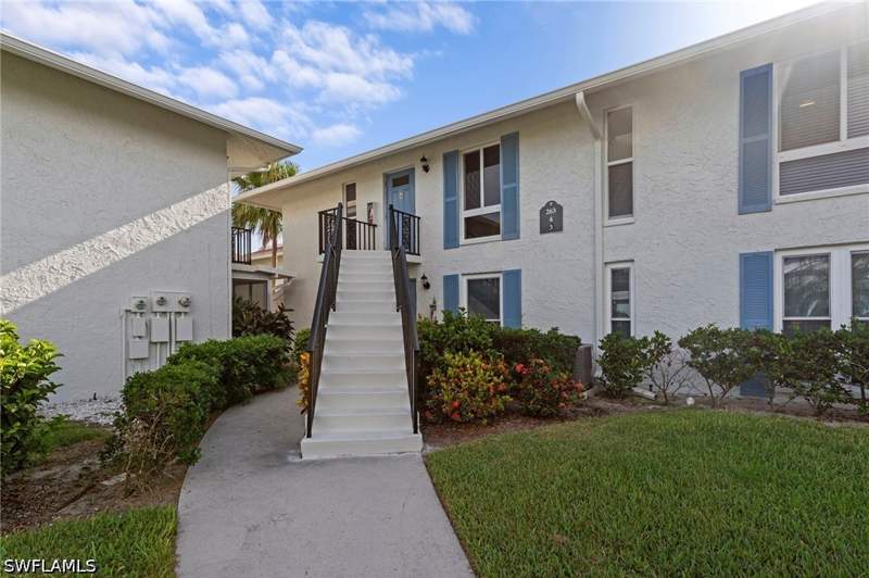 2 bedroom Condominium at 263 Palm Dr 4, Glades Country Club, Naples — photo 2