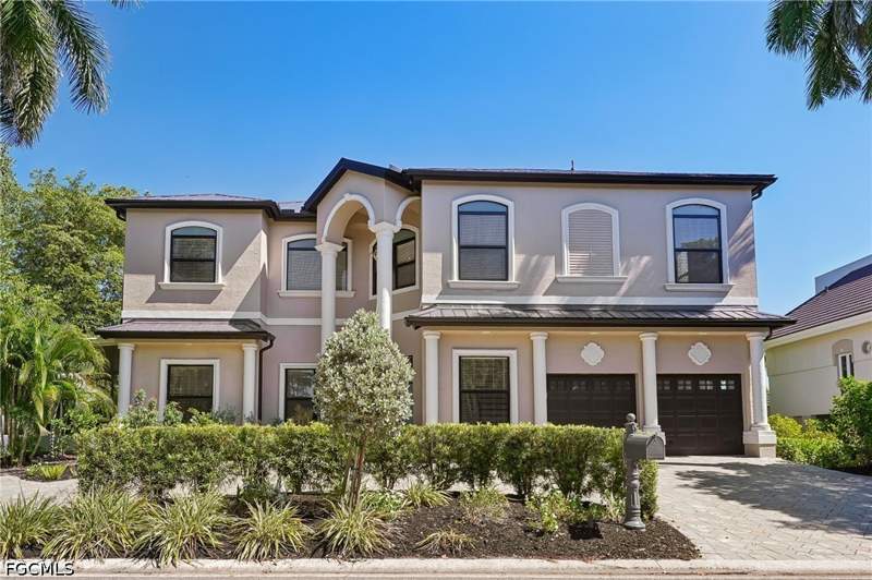 3 bedroom SingleFamilyResidence at 15701 Chatfield Dr, St. Charles Harbour, Fort Myers — photo 2