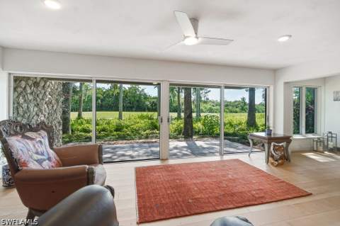 103 Clubhouse Dr 152, Naples FL - photo 12 of 36