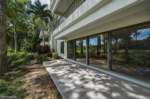 103 Clubhouse Dr 152, Naples FL - photo 14 of 36