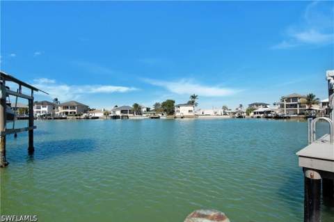 105 Jamaica Dr, Naples FL - photo 24 of 33