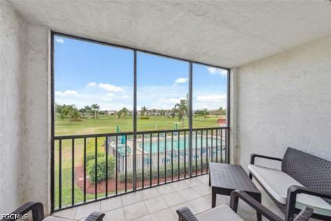 37 High Point Cir E 208, Naples FL - photo 15 of 19