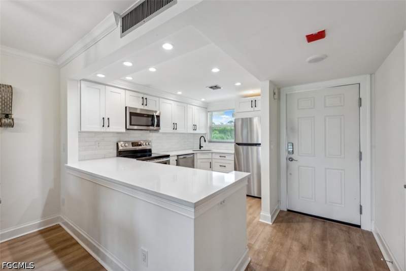 2 bedroom Condominium at 37 High Point Cir E 208, High Point Country Club, Naples — photo 4
