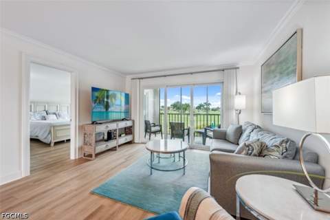 37 High Point Cir E 208, Naples FL - photo 7 of 19