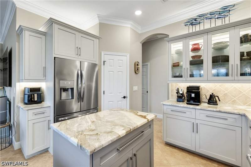 3 bedroom SingleFamilyResidence at 8223 Potomac Ln, Madison Park, Naples — photo 5