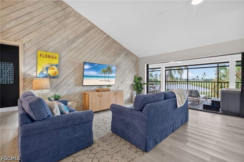 3 bedroom SingleFamilyResidence at 9076 Mockingbird Dr, The Dunes Sanibel Island, Sanibel — photo 3