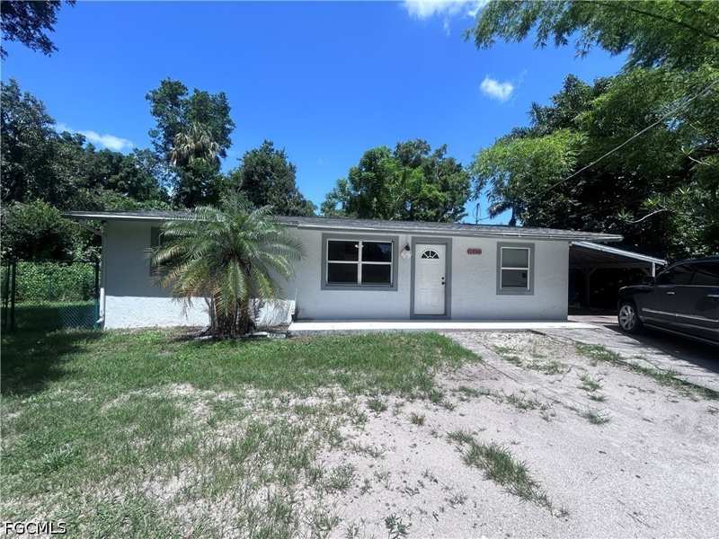 3 bedroom SingleFamilyResidence at 3900 Arnold Dr, Fort Myers, Fort Myers — photo 1