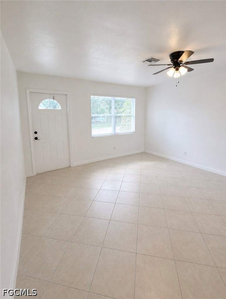 3 bedroom SingleFamilyResidence at 3900 Arnold Dr, Fort Myers, Fort Myers — photo 3