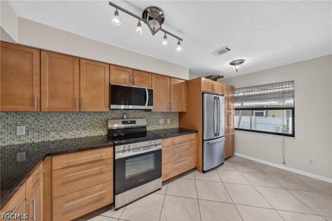 13144 Burningtree Ave, Fort Myers FL - photo 11 of 26