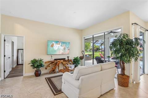 11978 Royal Tee Cir, Cape Coral FL - photo 8 of 49