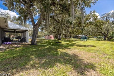 311 S Oak St, Labelle FL - photo 24 of 40