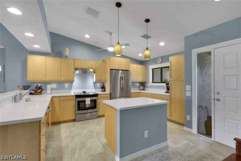 2 bedroom Condominium at 5376 Fox Hollow Dr 711, Fox Hollow, Naples — photo 3