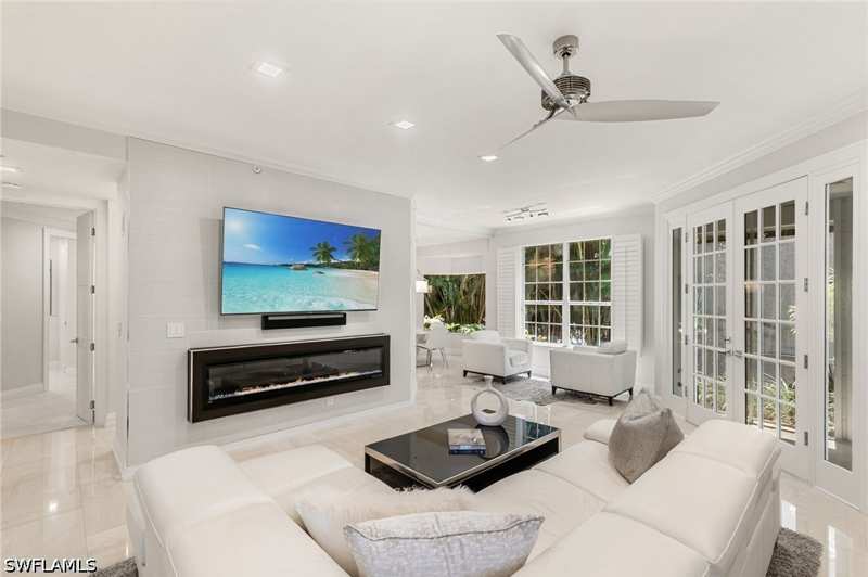 3 bedroom Condominium at 173 Colonade Cir 1401, Colonade, Naples — photo 1