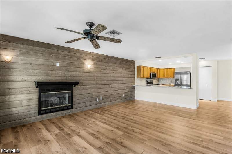 5 bedroom SingleFamilyResidence at 104 Davis Rd, Lehigh Acres, Lehigh Acres — photo 5