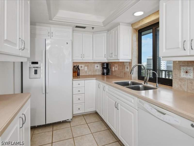 2 bedroom Condominium at 26235 Hickory Blvd 8A, Bay Harbor Club Condo, Bonita Springs — photo 4