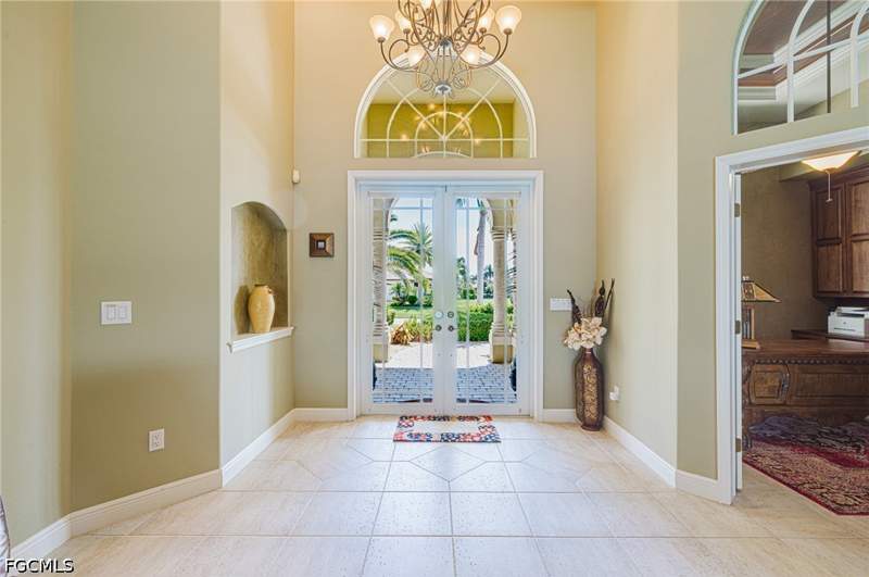 4 bedroom SingleFamilyResidence at 1925 Harbour Cir, Cape Harbour, Cape Coral — photo 4