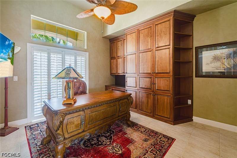 4 bedroom SingleFamilyResidence at 1925 Harbour Cir, Cape Harbour, Cape Coral — photo 5