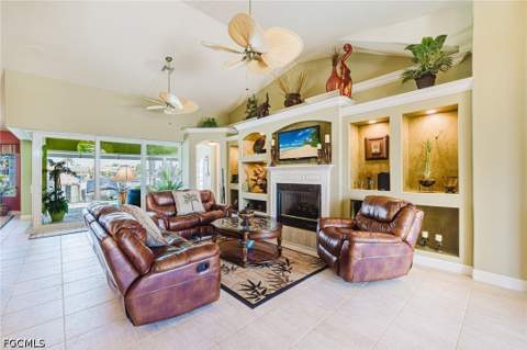 1925 Harbour Cir, Cape Coral FL - photo 8 of 48