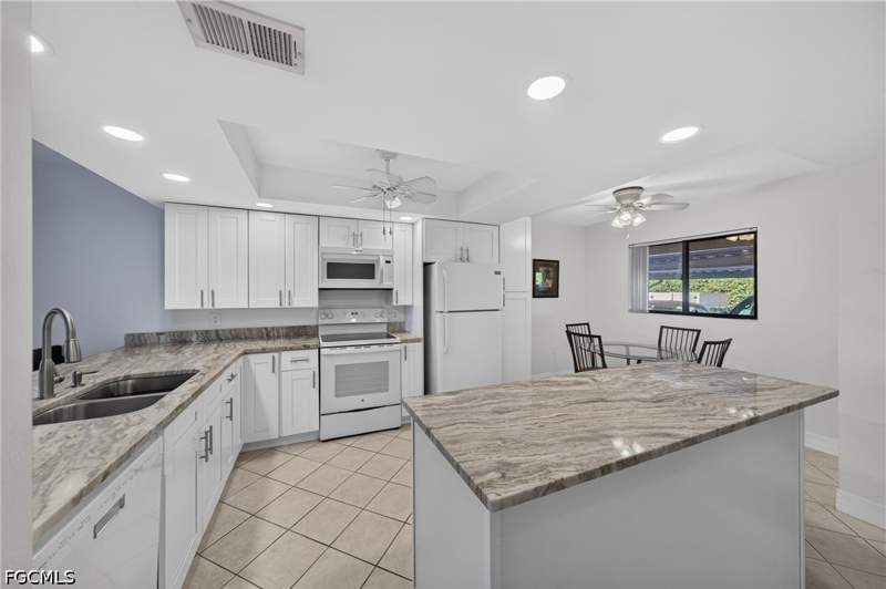 2 bedroom Condominium at 4719 SE 17th Pl 103, Clipper Bay Condo, Cape Coral — photo 3