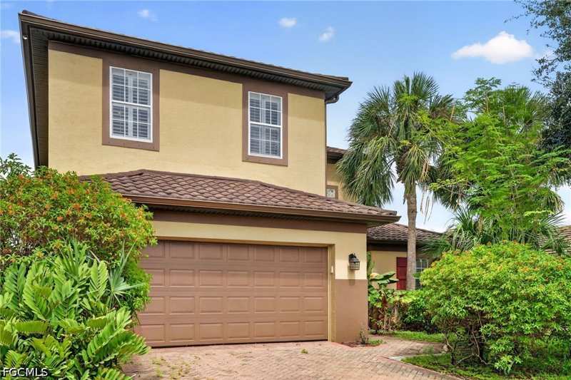 4 bedroom SingleFamilyResidence at 12144 Ledgewood Cir, Timber Ridge, Fort Myers — photo 1