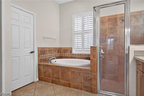 12144 Ledgewood Cir, Fort Myers FL - photo 22 of 37