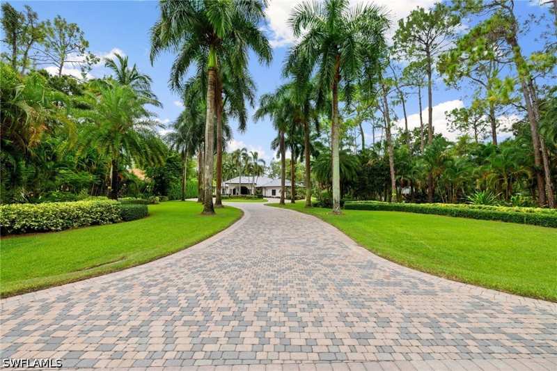 6 bedroom SingleFamilyResidence at 4860 Sycamore Dr, Logan Woods, Naples — photo 1