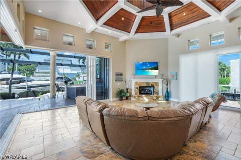 1658 McIlvaine Ct, Marco Island FL - photo 10 of 50