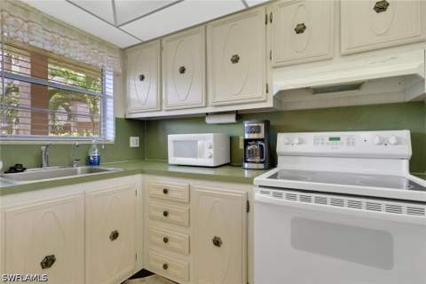 200 Forest Lakes Blvd 108, Naples FL - photo 8 of 41