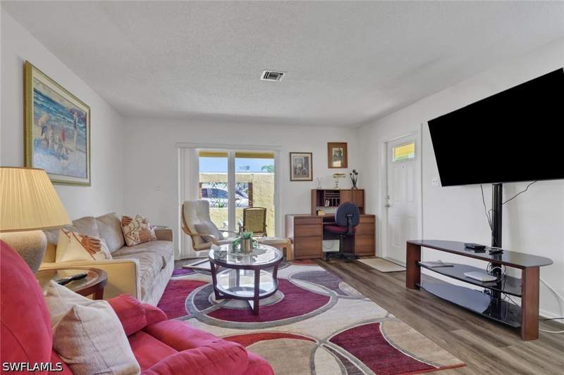 2 bedroom Attached at 116 Harrison Rd 3, Glades Country Club, Naples — photo 5