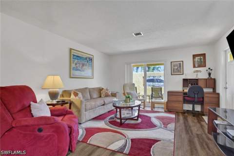 116 Harrison Rd 3, Naples FL - photo 6 of 39