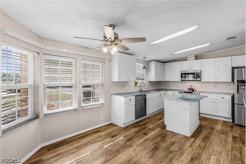 2 bedroom ManufacturedHome at 19863 Eagle Trace Ct, Pine Lakes Country Club, North Fort Myers — photo 4