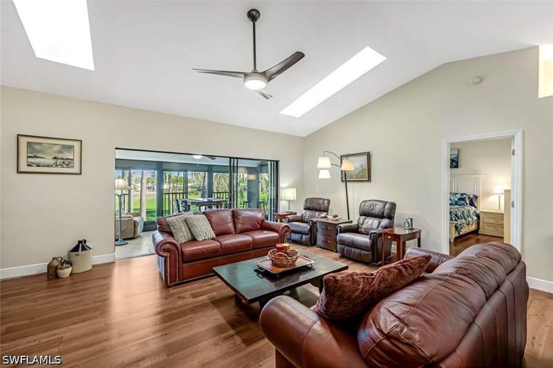 2 bedroom Condominium at 194 Albi Rd 8, Fairway Oaks, Naples — photo 4