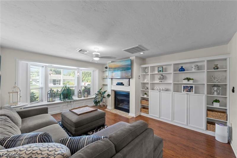 3 bedroom SingleFamilyResidence at 871 Entrada Dr S, Palm City Park, Fort Myers — photo 4