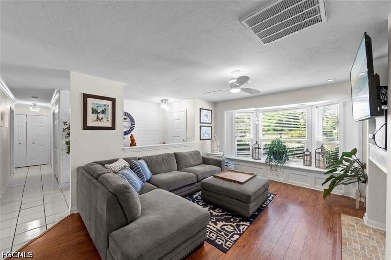 3 bedroom SingleFamilyResidence at 871 Entrada Dr S, Palm City Park, Fort Myers — photo 5
