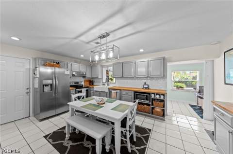 871 Entrada Dr S, Fort Myers FL - photo 8 of 31