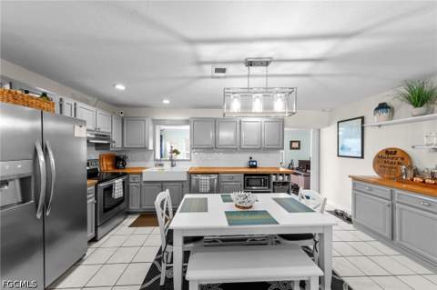 871 Entrada Dr S, Fort Myers FL - photo 9 of 31
