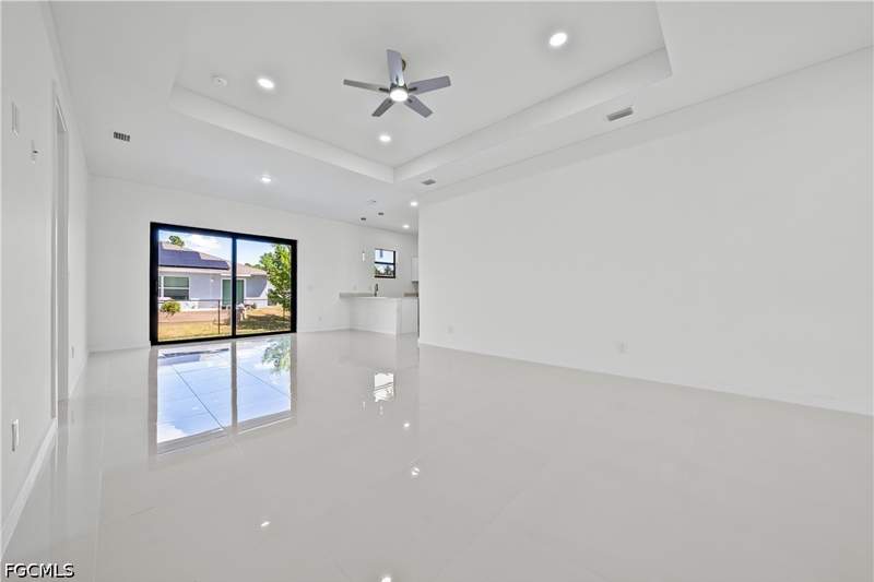 4 bedroom SingleFamilyResidence at 447 Redwing St, Lehigh Acres, Lehigh Acres — photo 3