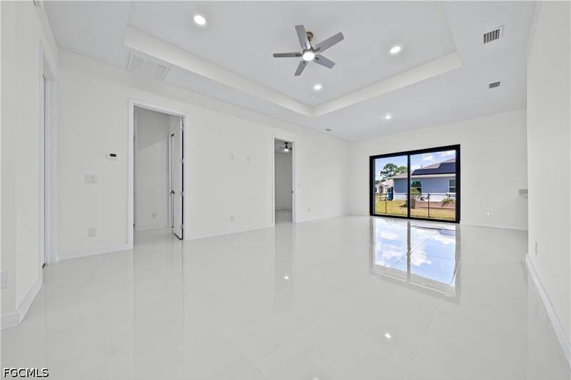 4 bedroom SingleFamilyResidence at 447 Redwing St, Lehigh Acres, Lehigh Acres — photo 4